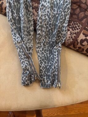 Joe's Jeans Gray and Light Gray Animal Print Pants